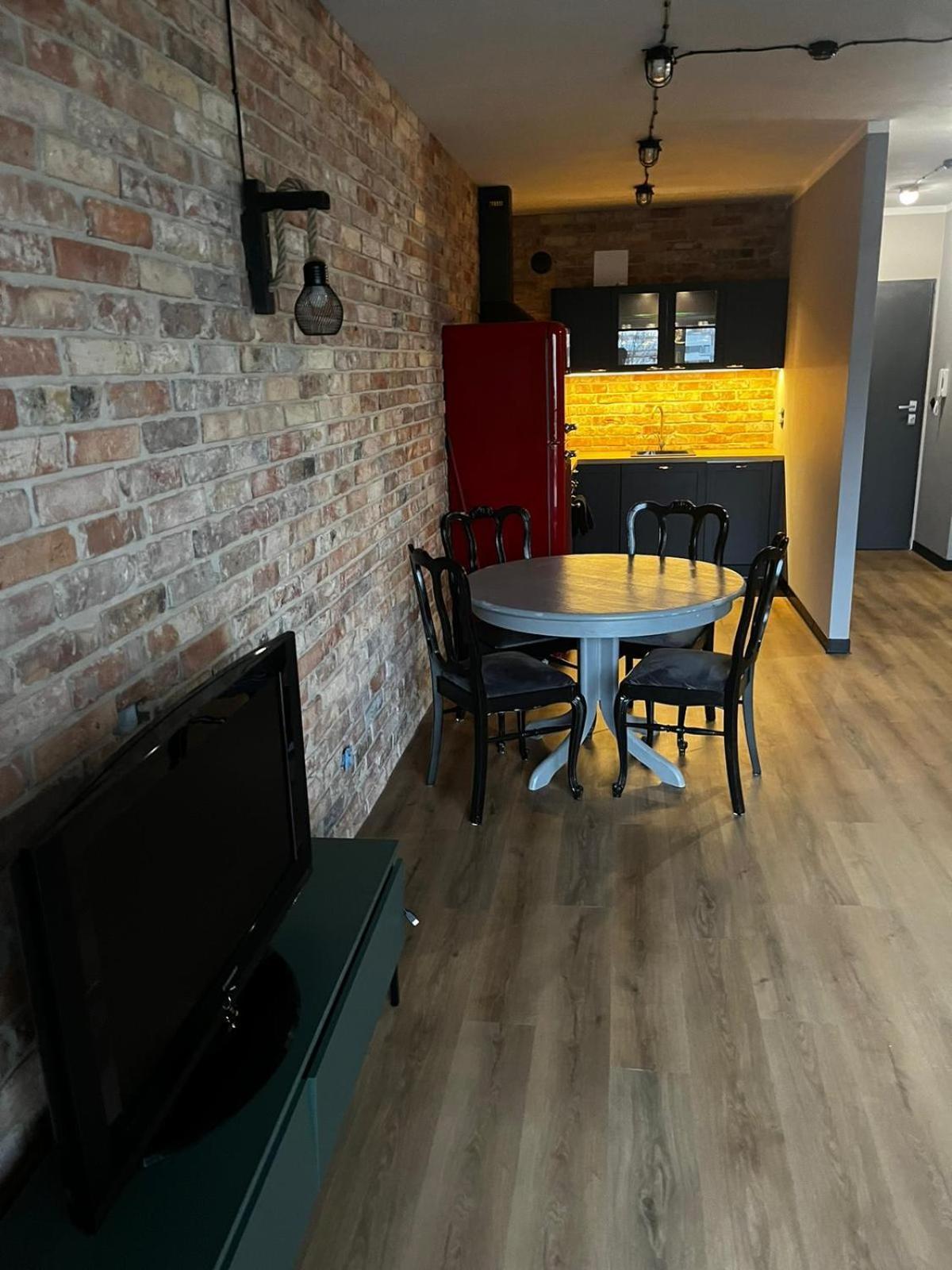 Apartament Z Widokiem Na Stadion Styl Industrialny Jedyny Taki Check In 24 H Poznan Dış mekan fotoğraf